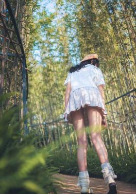 美丽姑娘在线观看完整版中文_剧情片手机免费观看完整